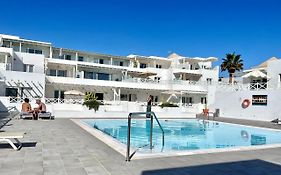 Flower Beach Suite 14